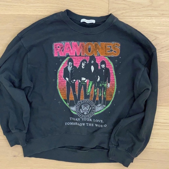 Daydreamer Ramones Sweatshirt - Picture 4 of 6